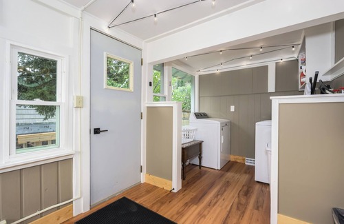 Anaconda Casa | One Bedroom Home with AC in Goosetown
