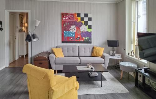 Larvik Apartamento | 1 Bedroom Gorgeous Apartment In Larvik