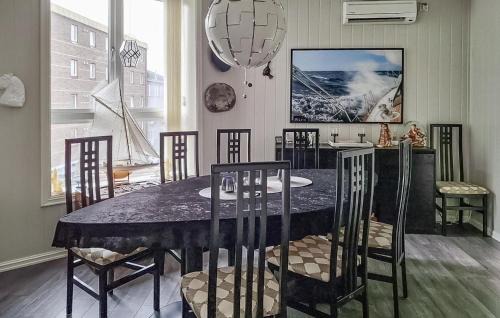 Larvik Apartamento | 1 Bedroom Gorgeous Apartment In Larvik