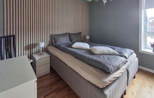 Larvik Apartamento | 1 Bedroom Gorgeous Apartment In Larvik