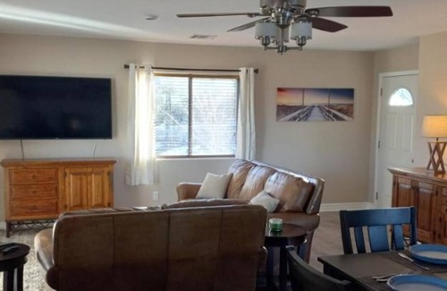 Williamson Casa | 1 bedroom guest house w/horse property