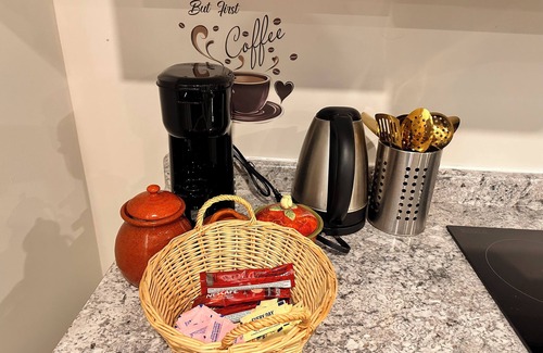 Dieppe Apartamento | 1 bedroom in-home mini apartment in Dieppe 5 min drive to the airport WIFI
