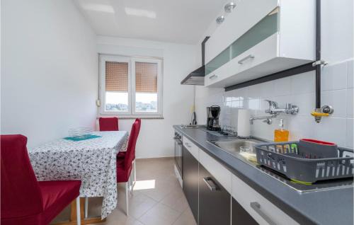 Veruda Apartamento | 1 Bedroom Lovely Apartment In Pula