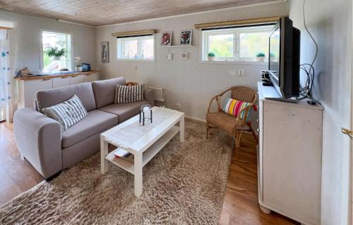 Lysekil Casa | 1 Bedroom Lovely Home In Ulseröd