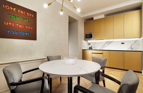 Duomo Apartamento | 1-Bedroom Luxury Apartment 'Michelangelo' at Palazzo Portinari Salviati
