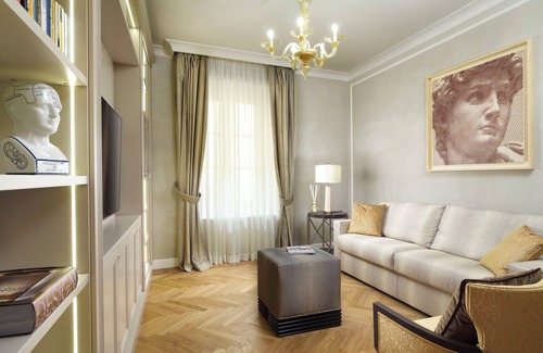 Duomo Apartamento | 1-Bedroom Luxury Apartment 'Michelangelo' at Palazzo Portinari Salviati
