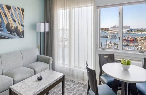 The Point Complejo | 1 Bedroom Nautical New England Escape At Wyndham Inn on Long Wharf