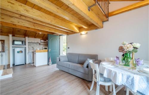 Corticella Casa | 1 Bedroom Nice Home In Avegno