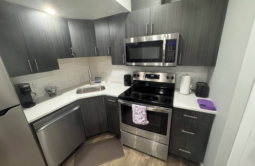 Regina Casa | 1-Bedroom | On site Parking | near YQR Airport