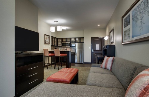 The Colony Condominio | 1 Bedroom | Outdoor Pool, Free Wi-Fi & Breakfast