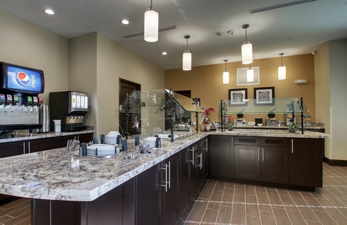 The Colony Condominio | 1 Bedroom | Outdoor Pool, Free Wi-Fi & Breakfast