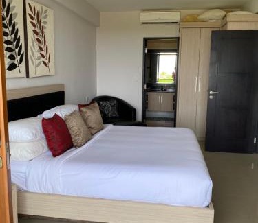 Kartika Plaza Apartamento | 1 Bedroom Penthouse Apt, 50Mbs