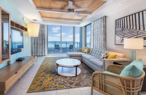 Clearwater Beach Complejo | 1 Bedroom Presidential Suite at Wyndham Clearwater Beach Resort - Sleeps 4