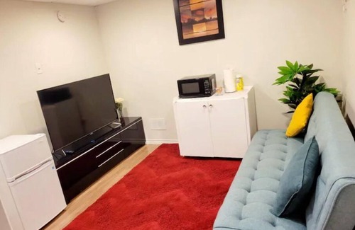 Transcona Apartamento | 1 Bedroom Private Basement Suite