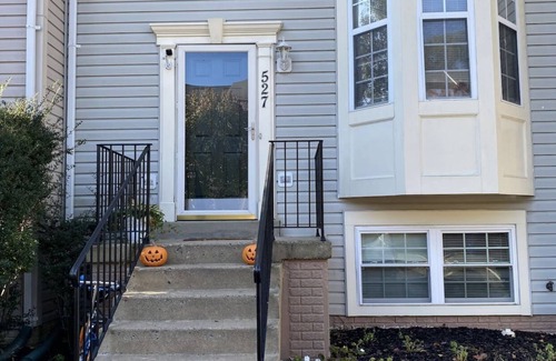 Leesburg Casa | 1 bedroom+private bath+free parking+wifi