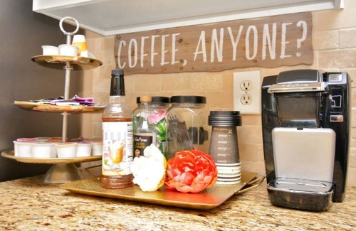 Barker Casa | 1 Bedroom | Private Home and Backyard and Deck