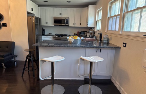 Fort Worth Casa | 1-bedroom Private Suite in Fort Worth minutes away from the Stockyards.