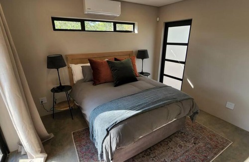 Mbombela Apartamento | 1 Bedroom self catering cottage.