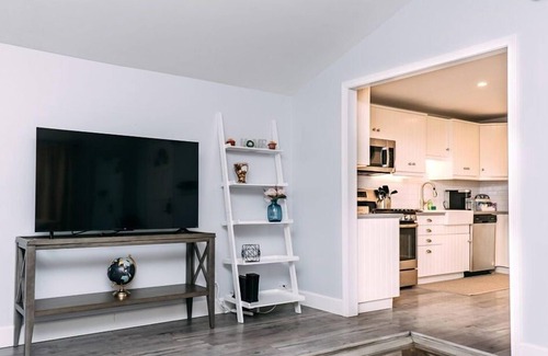 Grandview Apartamento | 1 Bedroom Single_family L-593838 by Houzlet