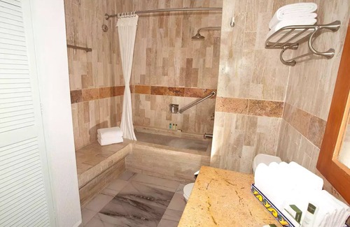 South Hotel Zone Complejo | 1 Bedroom Suite in marvelous Puerto Vallarta