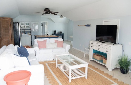 Tybee Island Apartamento | 1 Bedroom Unit half block to beach