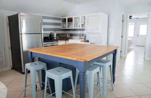 Tybee Island Apartamento | 1 Bedroom Unit half block to beach