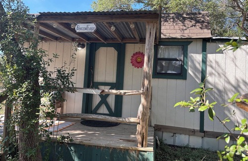 Hays County Cabaña | 1 Bedroom Vacation Cottage in San Marcos/Wimberley, TX