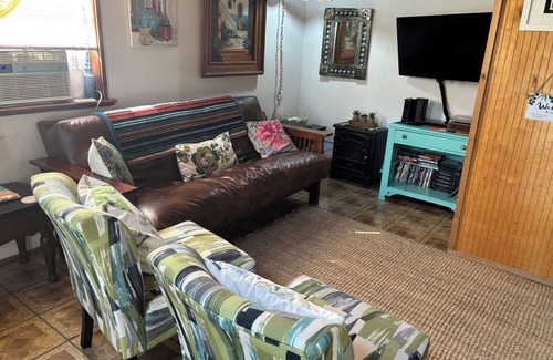 Hays County Cabaña | 1 Bedroom Vacation Cottage in San Marcos/Wimberley, TX