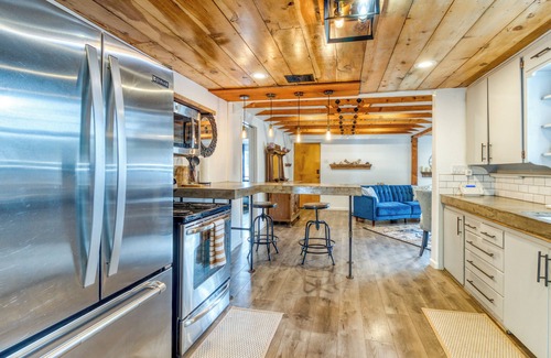 Larkspur Casa | #1 Bend Retreat! Near All! Kid and Pet Friendly!