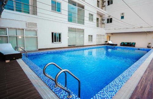 Lahore Apartamento | 1 -BHK at Zameen Opal with Cinema, Pool , Gym and Rooftop Garden