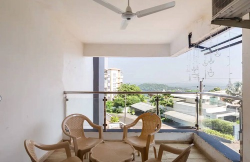 Holy Cross Colony Apartamento | 1 BHK Sunrise & Seaside Solitude
