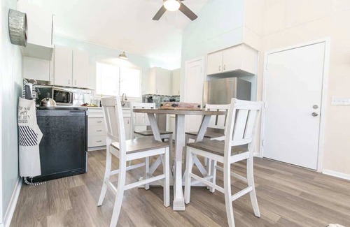 Canyon Lake Casa | Texas Charm Cottage in Canyon Lake