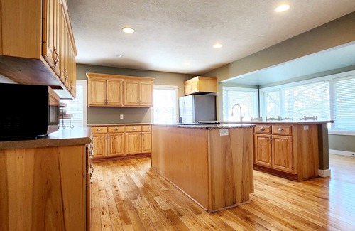 Okoboji Casa | 1 Block from East Lake!