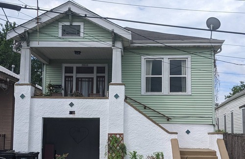 Fairgrounds Apartamento | 1 Block from Jazz Fest Entrance!