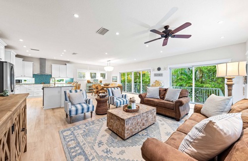 Holmes Beach Casa | ¡ESPECIALES DE SEPTIEMBRE! 1 cuadra de la playa, GRANDE piscina privada - Casa de lujo de 6 hab.