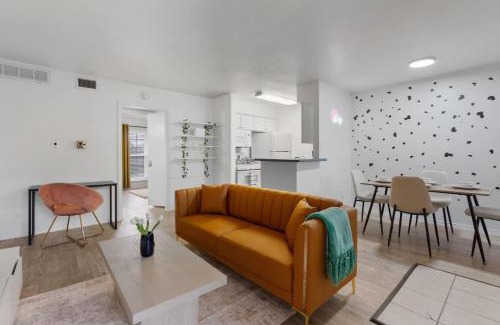 West Campus Apartamento | 1 Br Apt Next 2 Downtown - Cozy