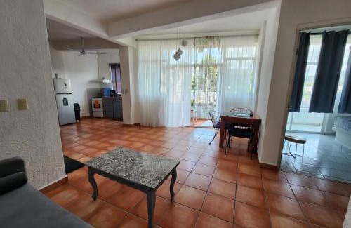 Lazaro Cardenas Apartamento | 1 BR APT with AC , TV , wi-fi near DT and beach