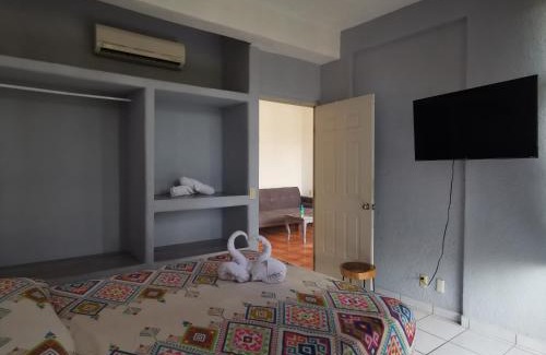 Lazaro Cardenas Apartamento | 1 BR APT with AC , TV , wi-fi near DT and beach