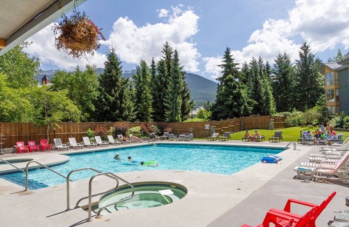 Whistler Cay Heights Condominio | 1 BR condo prime location with Amazing views of Whistler mountain!