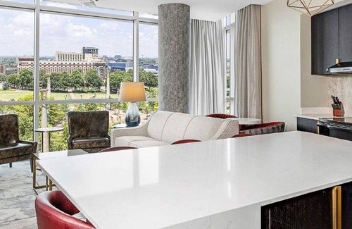 Downtown Atlanta Complejo | 1 BR Deluxe Condo at Wyndham Atlanta - Downtown!