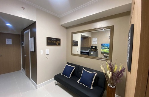 San Lorenzo Condominio | 1 BR Fully Furnished Condo in Makati with Pool and Parking - Red Res. Unit 1132