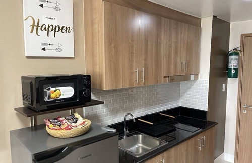 San Lorenzo Condominio | 1 BR Fully Furnished Condo in Makati with Pool and Parking - Red Res. Unit 1132