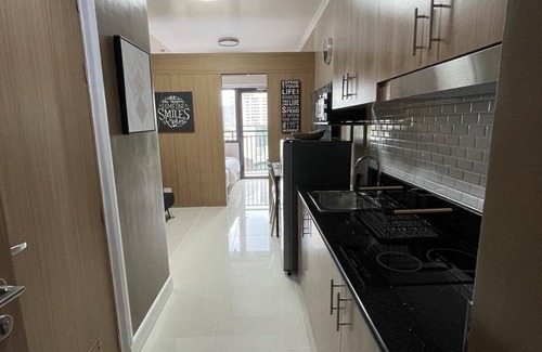 Pio del Pilar Condominio | 1 BR Fully Furnished Condo in Makati with Pool and Parking - Red Res. Unit 1133
