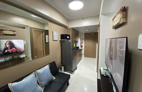 Barangay 76 Condominio | 1 BR Fully Furnished Condo across MOA with Pool and Parking - Shore 3, Unit 1145