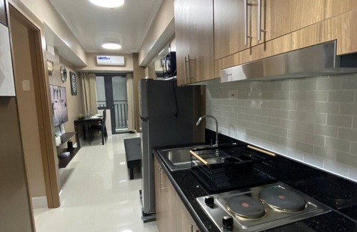Barangay 76 Condominio | 1 BR Fully Furnished Condo across MOA with Pool and Parking - Shore 3 Unit 1146