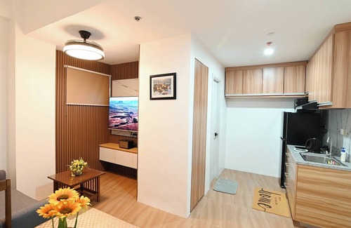 Guadalupe Condominio | 1 Cozy Bedroom Condo Unit-Apple One Banawa Cebu