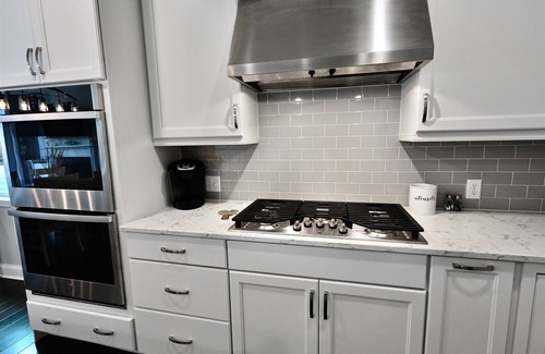 Lewes Casa | 1 Dog Allowed * Coastal Club Resort Style Club w Water Park * Sleeps 10 w 4BR DE