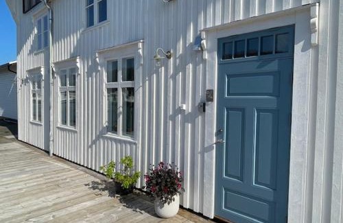 Lødingen Apartamento | 1. etg i Dampskipsbrygga, Lødingen havn