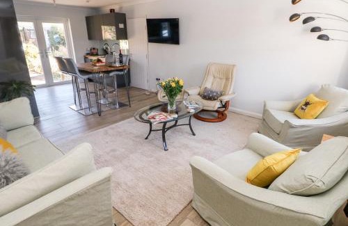 Pembroke Dock Casa | 1 Gloucester Way