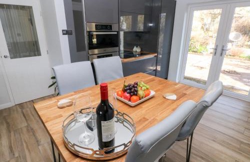 Pembroke Dock Casa | 1 Gloucester Way